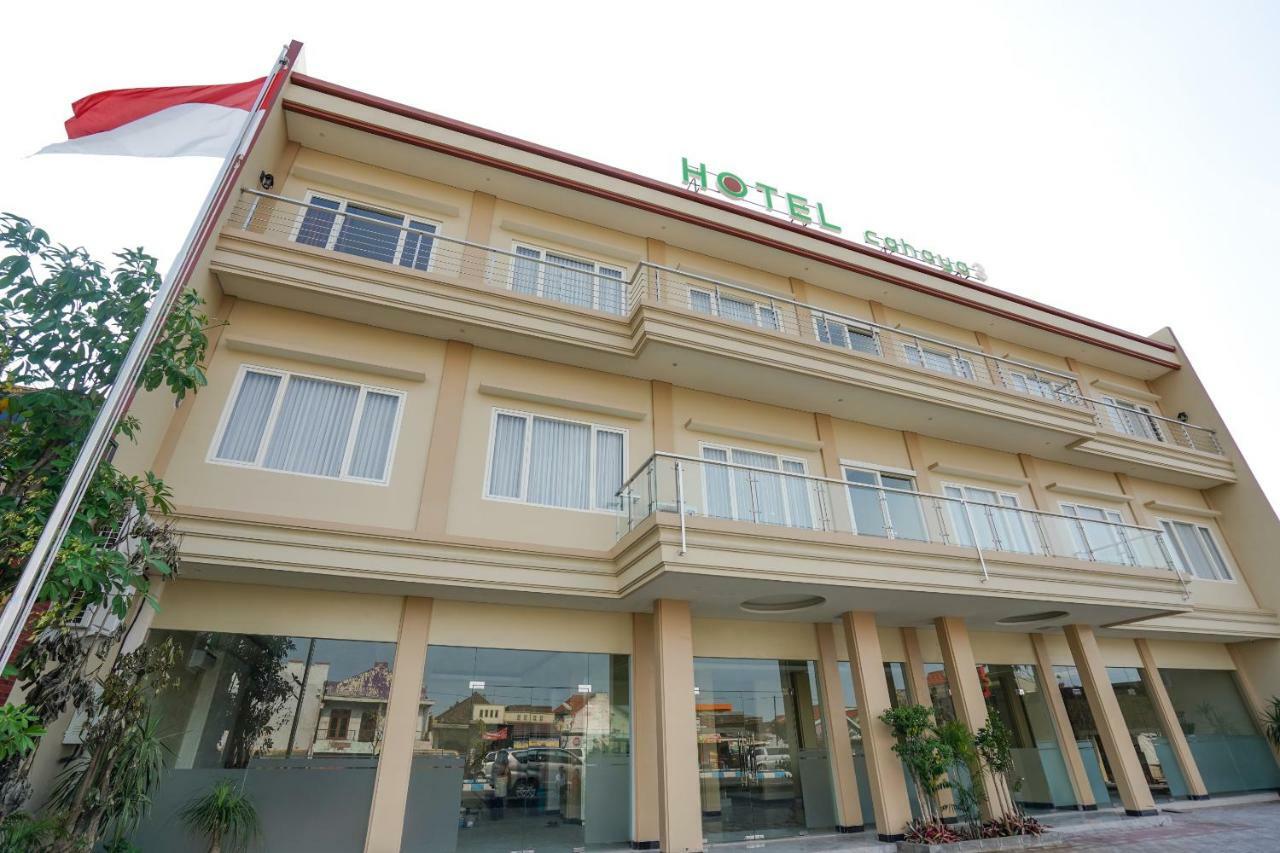 Oyo 1330 Hotel Cahaya 3 Сурабая Экстерьер фото